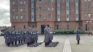 70 Gurkha Para Sqn/The Ceremonial Guard changing drill(Mount).