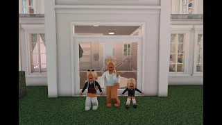 First day school *bloxburg roleplay*