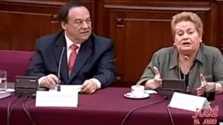 Martha Hildebrandt, "Alas Peruanas es el título más tonto y más loco que haya visto en mi vida"