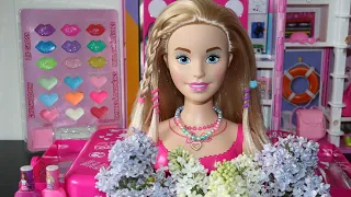 Unboxing Barbie Light-up Vanity Makeup Set Lip Gloss, Eye Shadow, Brushes, Nail Polish & Accessories