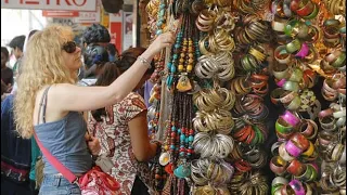 MUMBAI’S COLABA CAUSEWAY 😍 MARKET || Fashion Street Walk Tour || Mumbai India #walkthrough #mumbai