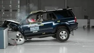 2003 Toyota 4Runner moderate overlap IIHS crash test