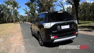 2014 Mitsubishi Outlander PHEV 0-100km/h & engine sound