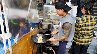 Hardworking wok master chef in Bangkok ! $1.2 egg fried rich with crab | thai street food
