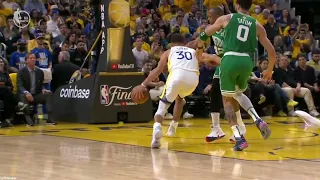 Steph Curry loses his shoe on the drive to the hoop and reveals his cyborg armor