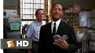 Men in Black II - Post Office Aliens Scene (3/10) | Movieclips