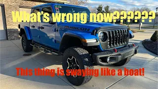 2020 Jeep JT Gladiator Rubicon - Front suspension problem.  Sway bar link noise, where is the bolt?