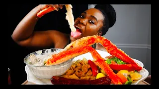 GIANT KING CRAB LEGS MUKBANG IN CHEESY ALFREDO SAUCE | SEAFOOD BOIL | MUKBANG | SEAFOOD MUBANG