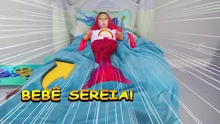 A SEREIA VOLTA A SER BEBÊ - The Mermaid pretend to play baby