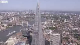 Greenpeace protesters scale UK's tallest building