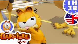 😼 Garfield defends the ground from invaders! 😼 - The Garfield Show