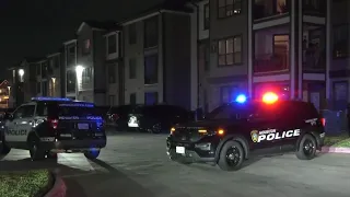 Man shot, killed at apartment complex in west Houston, police say