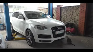 Замена подушек двигателя на АУДИ Q7 2008 AUDI Q7 3,0 дизель