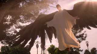 Lucifer S05E07 - Daniel meets Archangel Michael