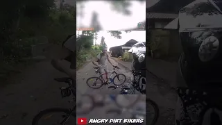 Angry man punches biker in the face #roadrage #bike