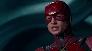 Flash оживляет супермена | Лига справедливости (2017)