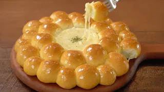Fluffy Milk Bun with Garlic Cheese Dip :: Brie Cheese Milk Bread