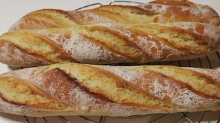 Very crispy homemade baguettes like at the baker's