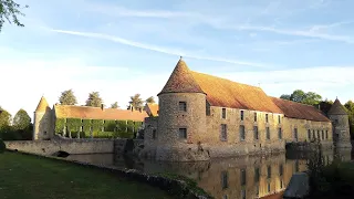 Живу в замке во Франции!