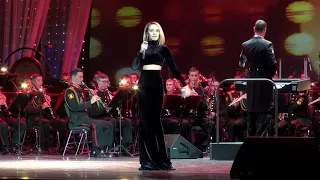 «Simply the best» в исполнении В.БИРЮКОВОЙ и оркестра Московского военно-музыкального училища