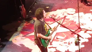 Steve Lukather performs "Hold The Line" with Ringo Starr & the All-Stars (10/28/15)