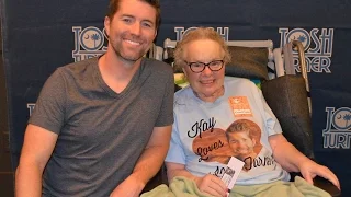 Josh Turner Dedicates a Song to Hospice Patient