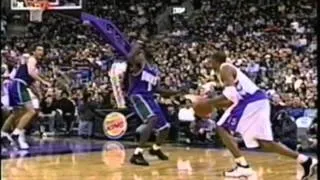 Vince Carter Self-backboard Dunk vs. Bucks (Replay)