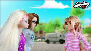 Lila s'en prend aux amis de Marinette Histoire de poupées - Miraculous Ladybug dolls story