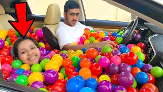 مقلب الكرات الملونة في سيارة بابا!! ردة فعله ضحك 😂 crazy ball pit car prank on dad's car