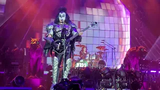 KISS - I was made for loving you - live - Stuttgart 28.06.2022 End of the Road Tour - Germany