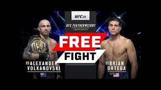 UFC 273 Free Fight: Alexander Volkanovski vs Brian Ortega