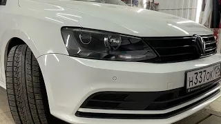 Volkswagen Jetta | установка би лед модулей, прокраска внутрянки фары, глаз дьявола