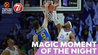 7DAYS Magic Moment of the Night: Sorkin with the windmill dunk!