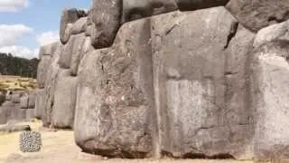 Sacsayhuaman. Defects of stones