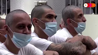 How an El Salvador prison houses12,000 rival gang members