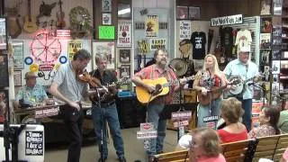 Richard Starkey & Harpeth Ride: "Sitting On Top Of The World" on The "Viva! NashVegas® Radio Show"