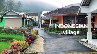 The atmosphere of Indonesian rain village||very relaxing and beautiful||cliff village