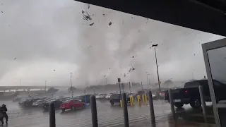 Walmart Shoppers Run From Tornado In Round Rock, Texas