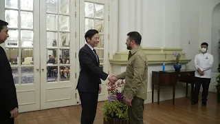 Zelensky meets with president and prime minister of Singapore | AFP