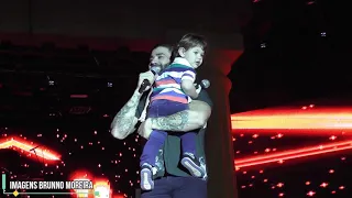 Filho de Gustavo Lima sobe no palco pela primeira vez