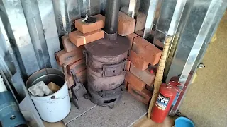 Печка "буржуйка" ПОВ57 в дачном домике