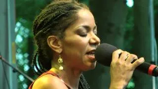 Nancy Vieira - Amor Di Mundo - LIVE at Afrikafestival Hertme 2014