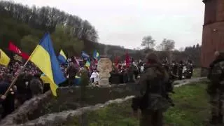 L'hommage des Cosaques aux 105 victimes de la place Maidan