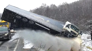 20 Crazy Truck Driving Skills! Dangerous Cranes & Excavator Fails - Heavy Machinery Fail Compilation