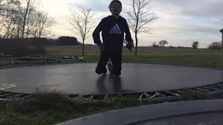 Tricks på trampolin