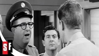 Sgt. Bilko / The Phil Silvers Show (4/5) Doberman Tries to Sell a Rifle (1955)