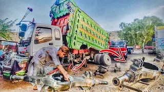 Amazing Process Of Repairing Truck Broken Rear Wheel Axle Housing | Emergency Repair Broken Axle