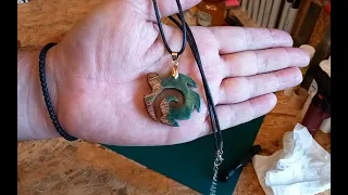 Χειροποίητο κολιέ από ξύλο και υγρό γυαλί / Handmade necklace made of wood and Epoxy glass (0073)