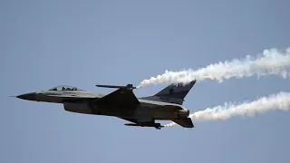 Появилось видео крушения пакистанского F 16 на репетиции парада