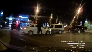 ДТП. Тверь, Паши Савельевой улица (03.12.2018 (17:05))